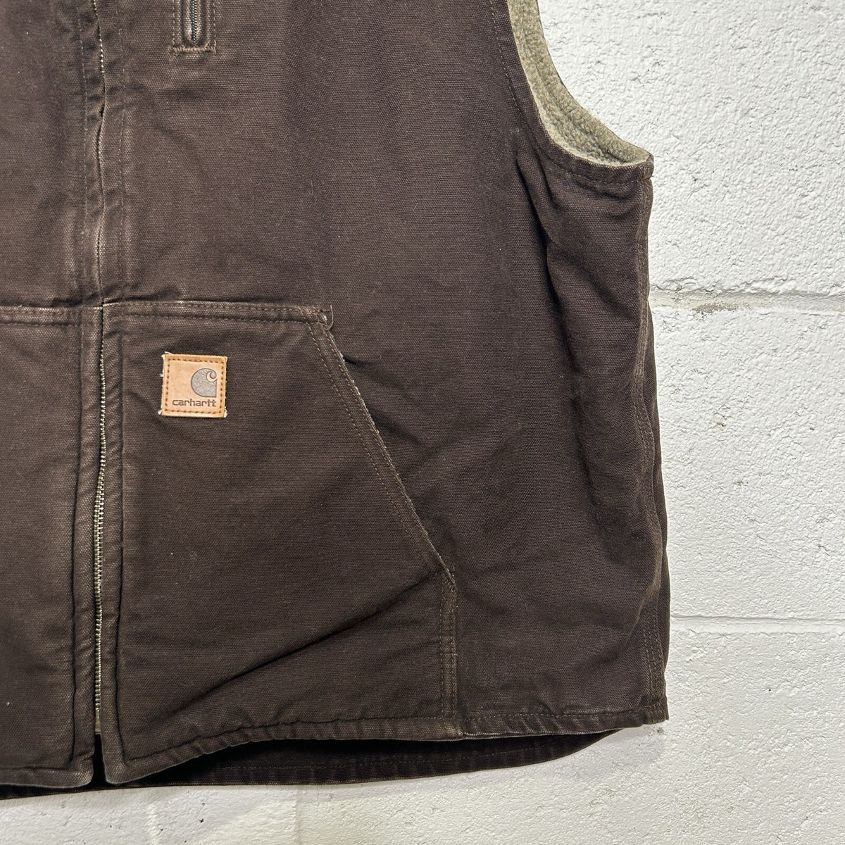 Vintage Carhartt Sherpa-Lined Mock-Neck Vest “Dark Brown” V33 DKB Men’s X-Large