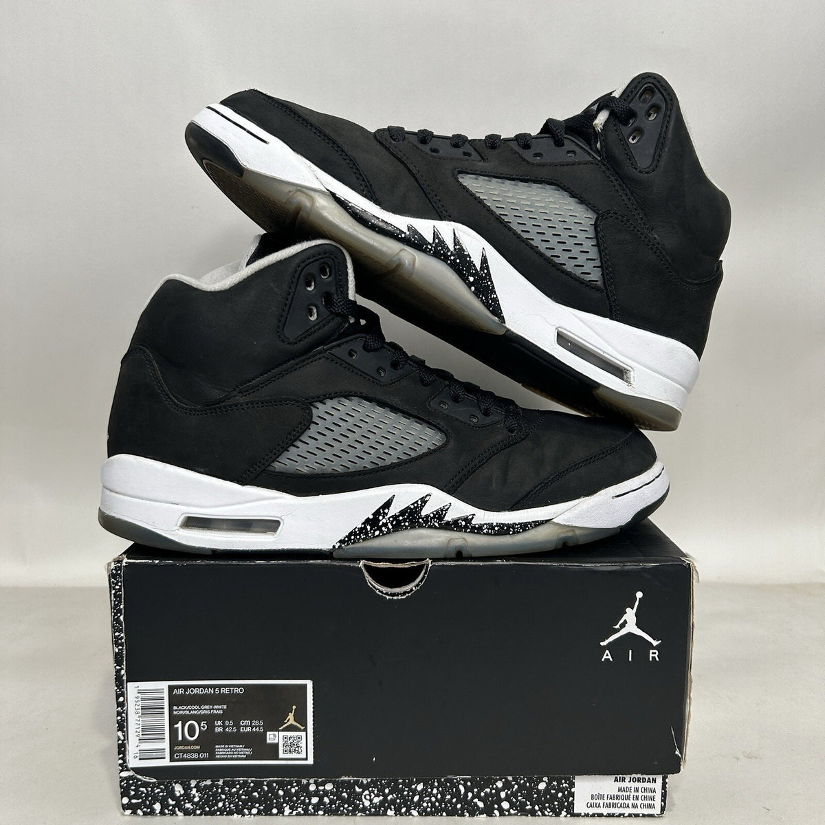 Nike Air Jordan 5 Retro “Moonlight/Oreo” 2021