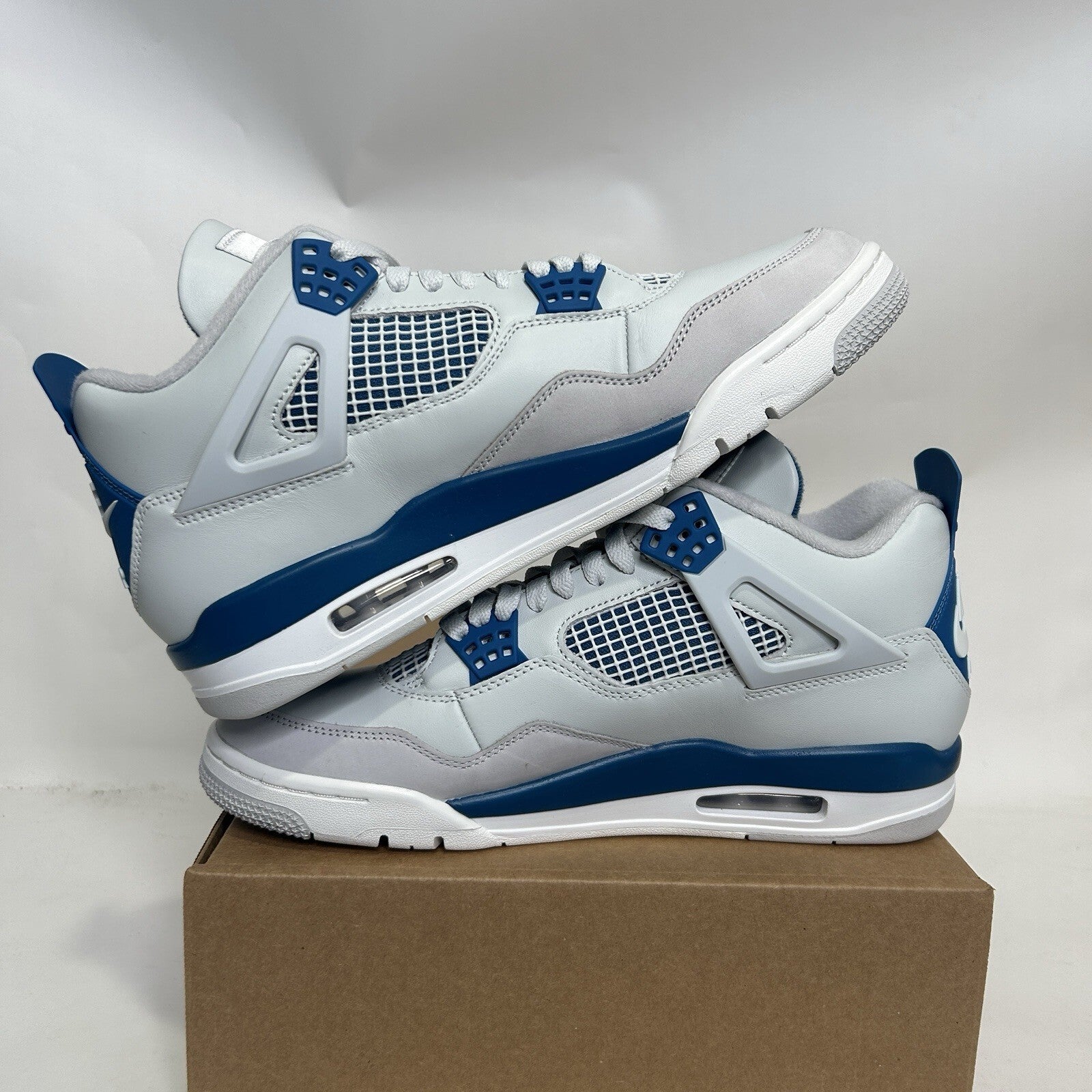 Nike Air Jordan 4 Retro OG “Military Blue” FV5029-141 Men’s 11 New