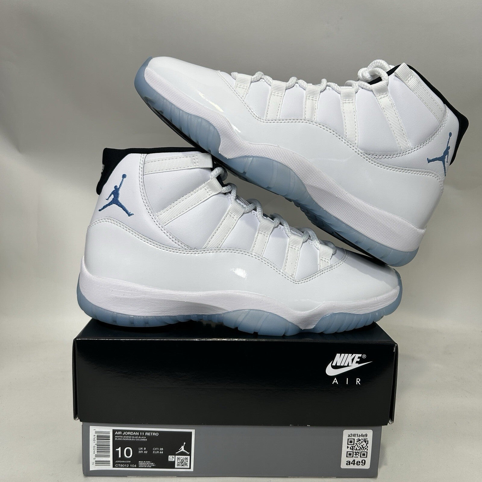 Nike Air Jordan 11 Retro OG “Legend Blue/Columbia” CT8012-104 Men’s 10 New