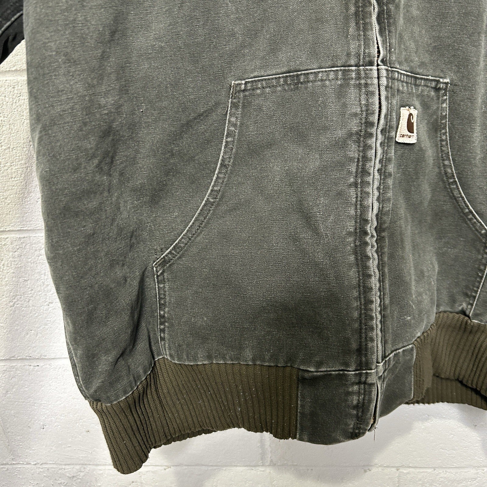 Vintage Carhartt Quilted Hooded Active Jacket “Moss” J130 MOS Men’s X-Large