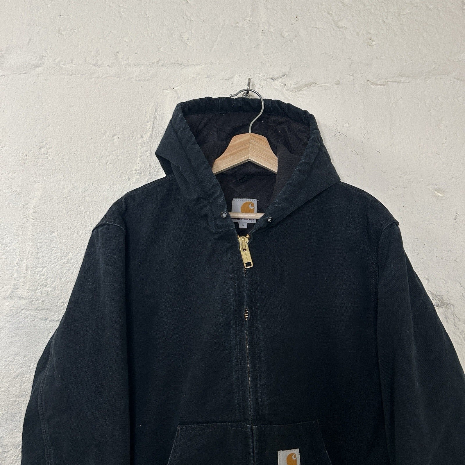 Vintage Carhartt Quilted Hooded Active Jacket “Black” J140 BLK Men’s Small