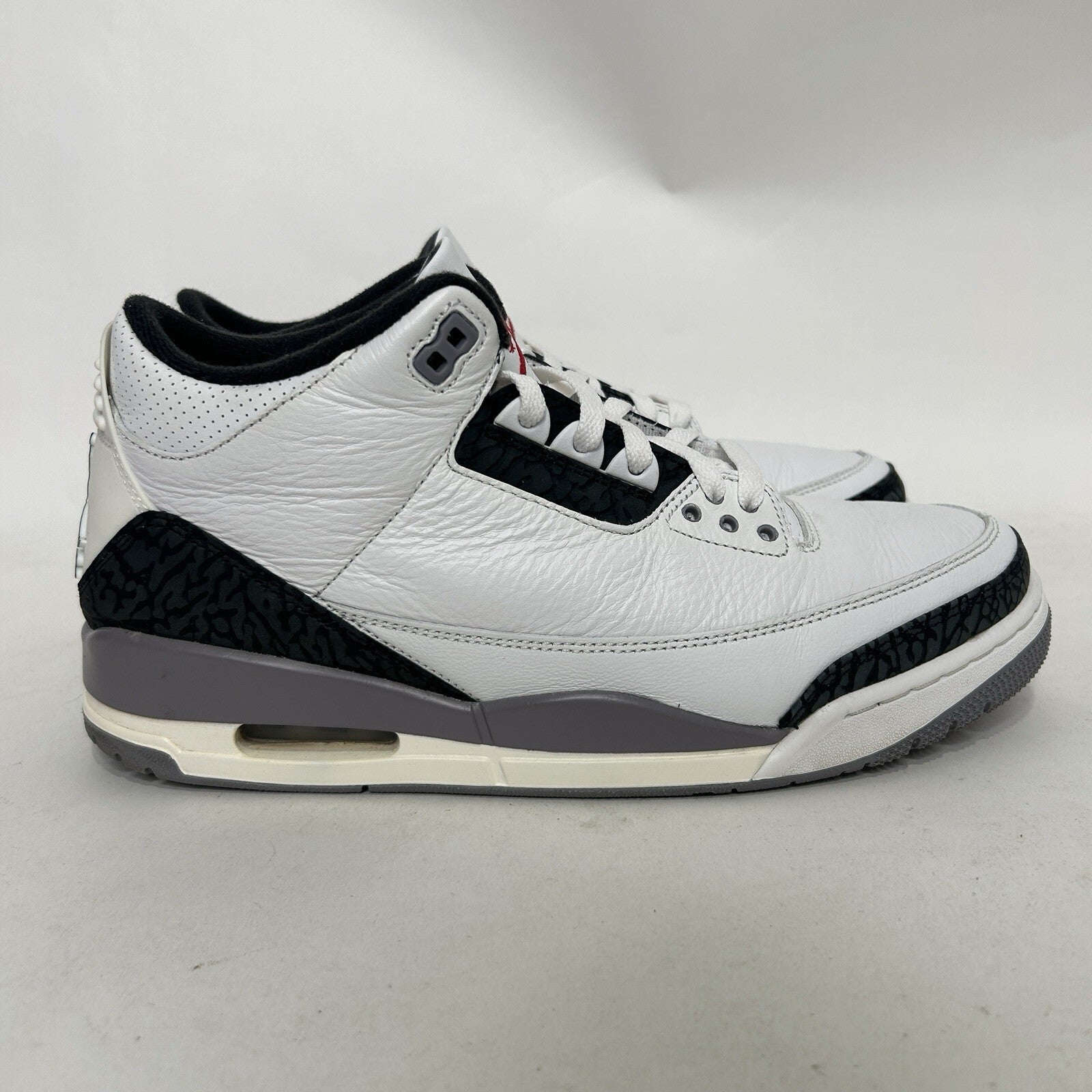 Nike Air Jordan 3 Retro “Cement Grey White Fire Red” CT8532-106 Men’s 11 Worn