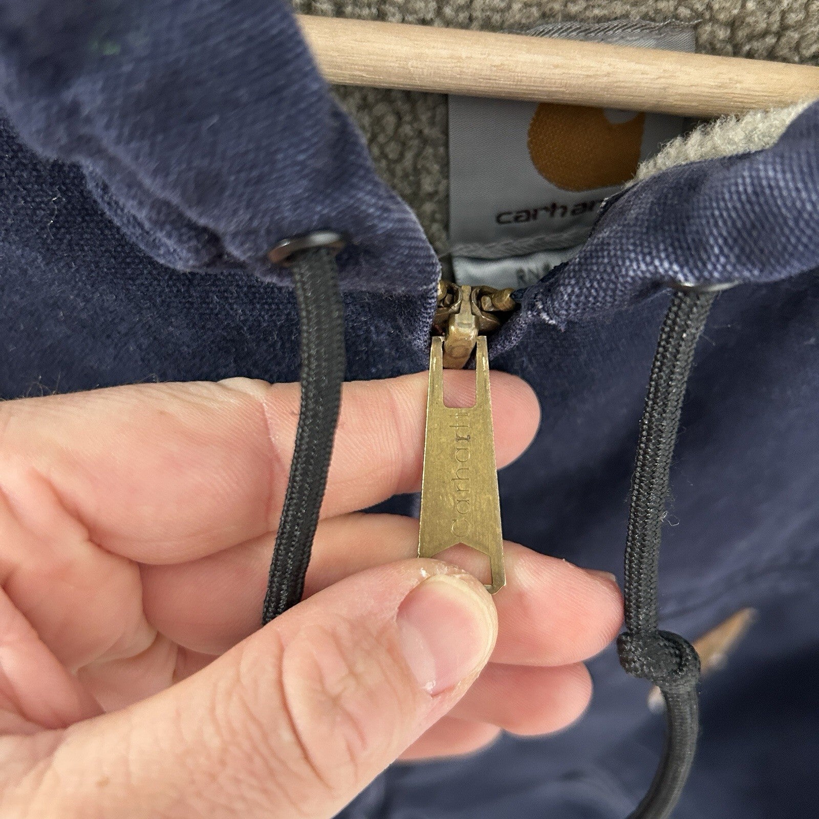 Vintage Carhartt Hooded Detroit Jacket “Midnight Blue” J141 MDT Men’s Large