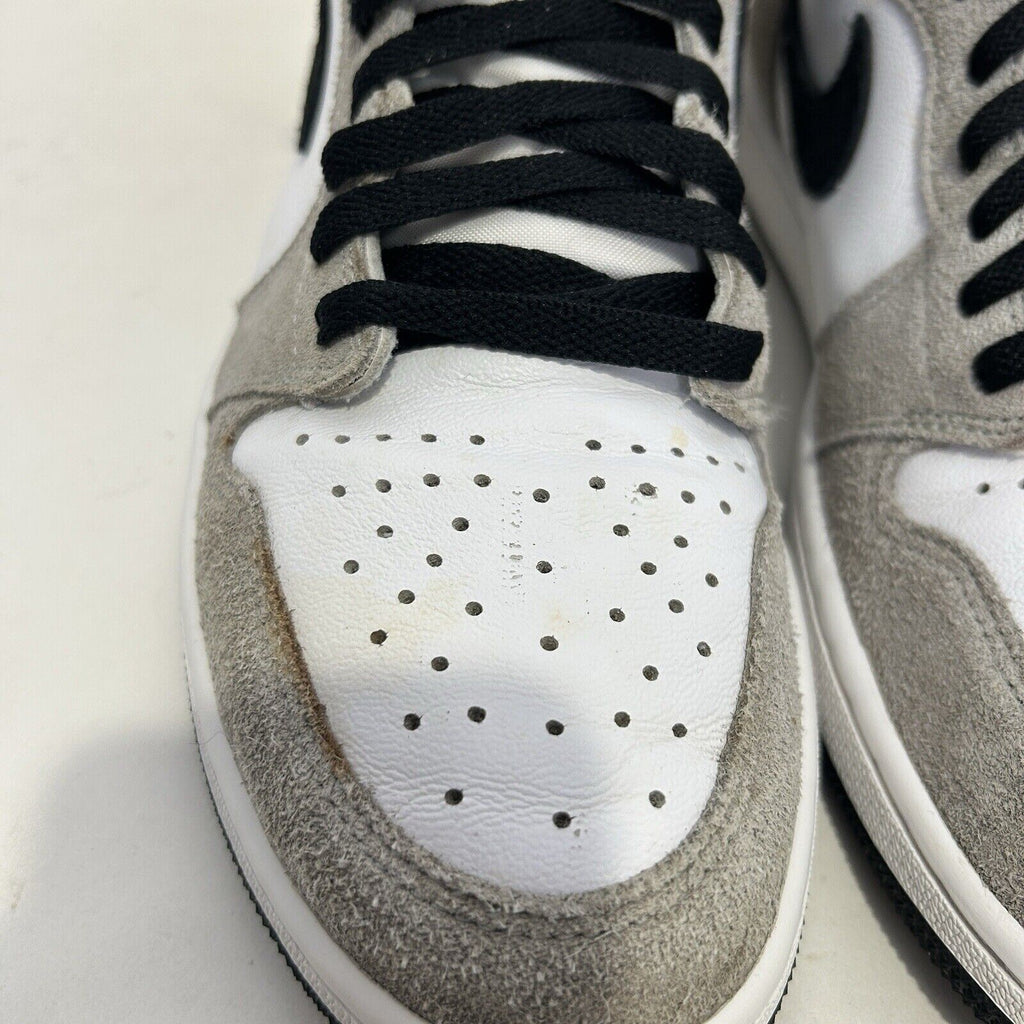 Nike Air Jordan 1 Retro High OG “Light Smoke Grey”