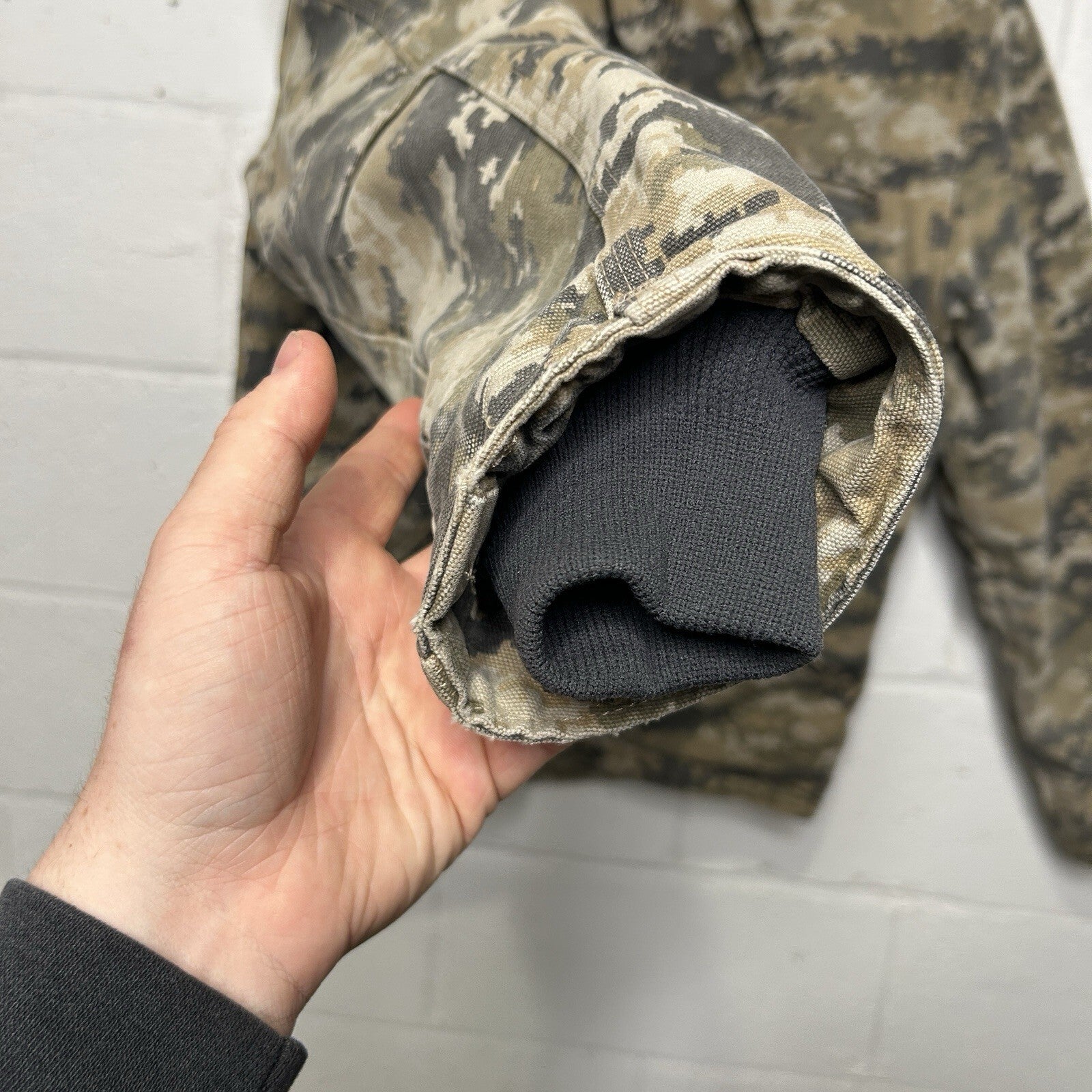 Carhartt Sherpa-Lined Hooded Detroit Jacket “Digital Camo” 101822-910 Men’s Med