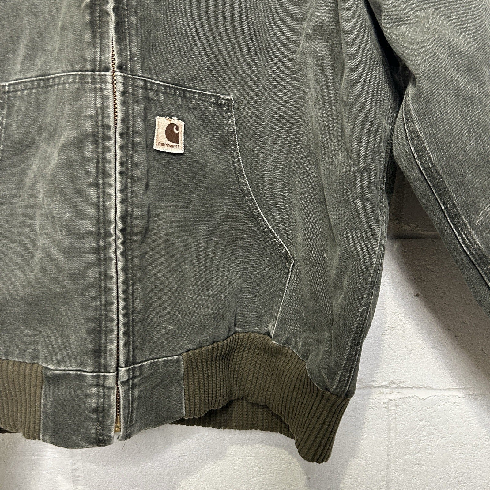 Vintage Carhartt Quilted Hooded Active Jacket “Moss” J130 MOS Men’s X-Large