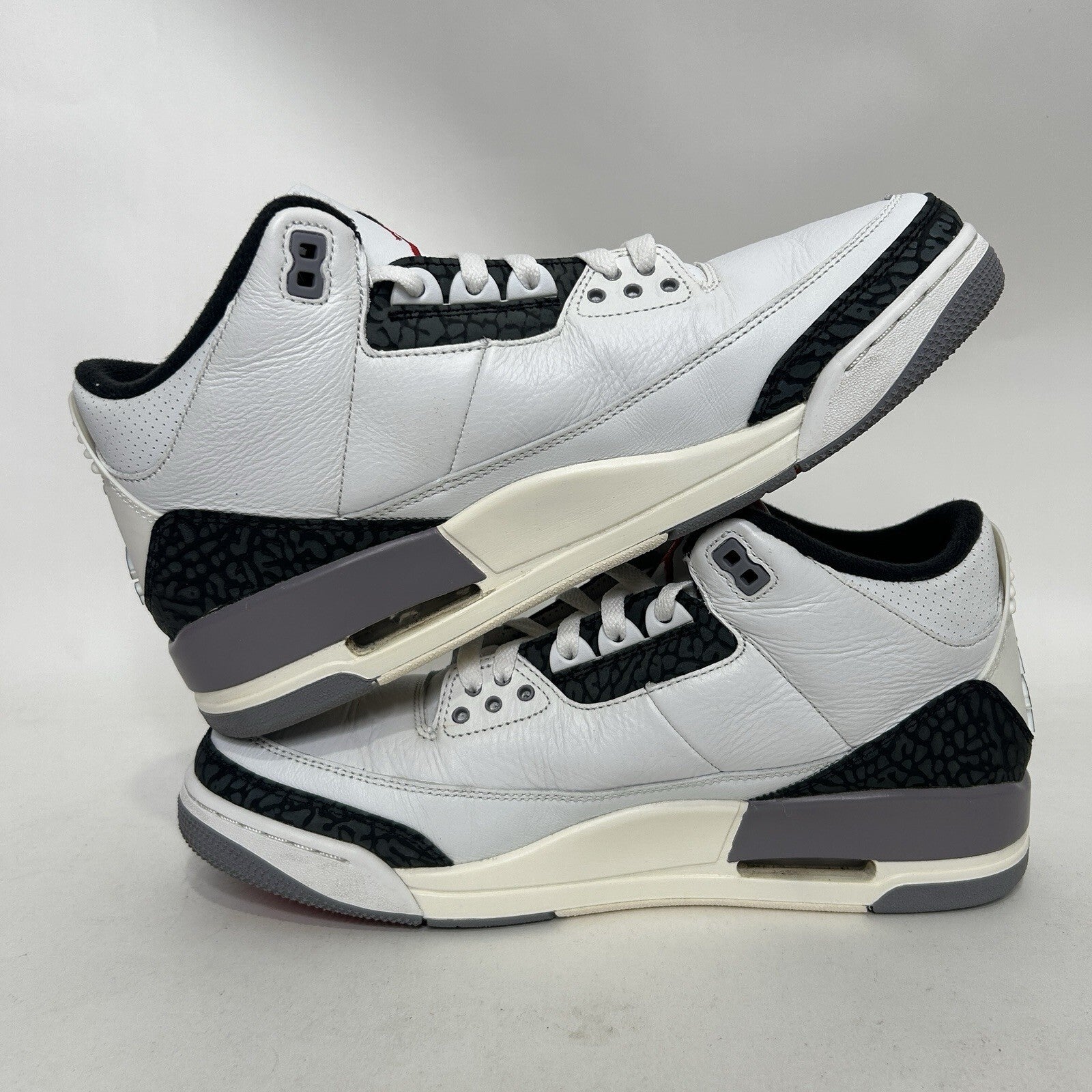Nike Air Jordan 3 Retro “Cement Grey White Fire Red” CT8532-106 Men’s 11 Worn