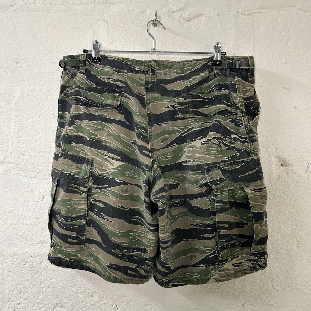 Vintage Atlanco Military Cargo Shorts Tiger Stripe Camouflage USA Large Regular