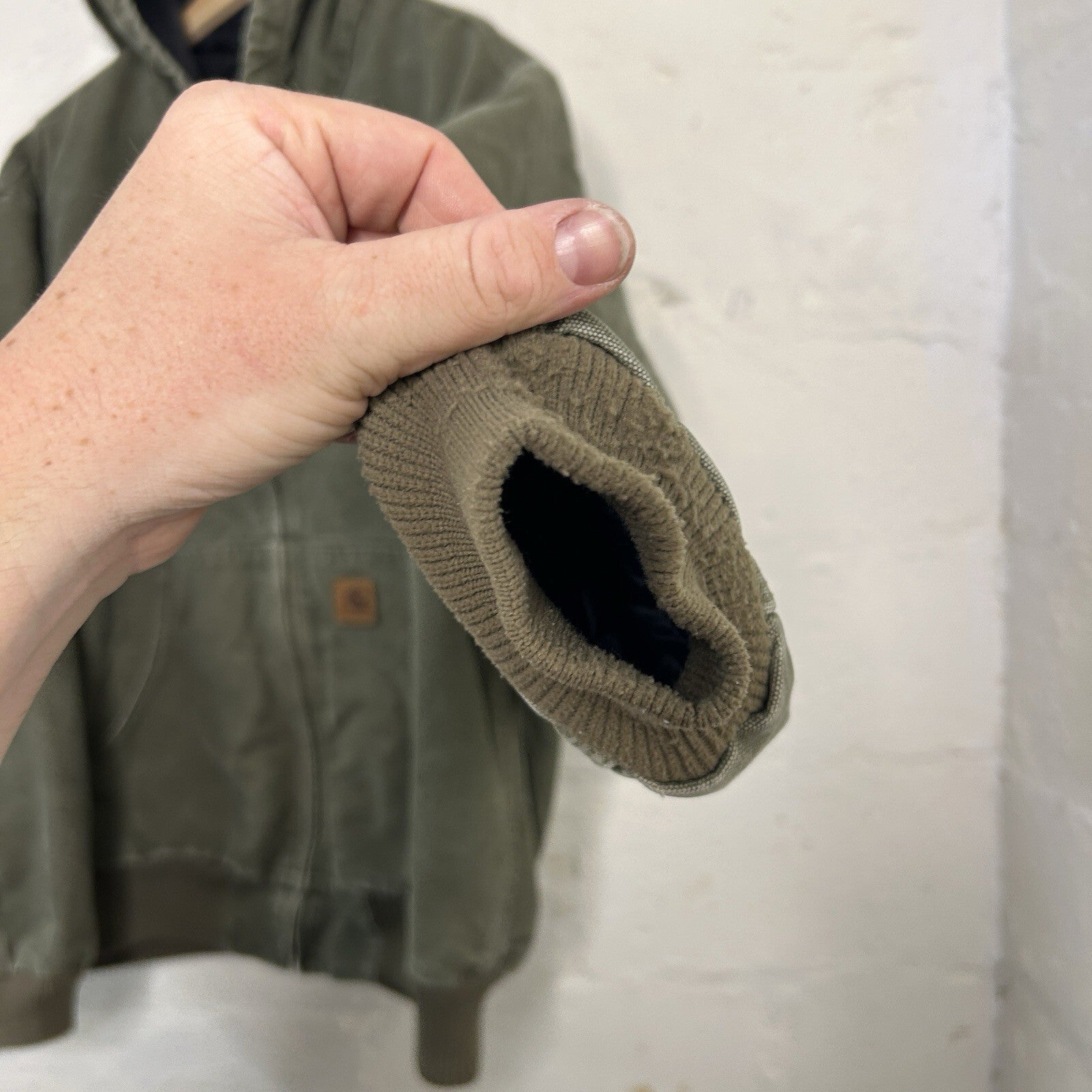 Vintage Carhartt Hooded Active Jacket “Light Olive” J270 LOV Men’s X-Large