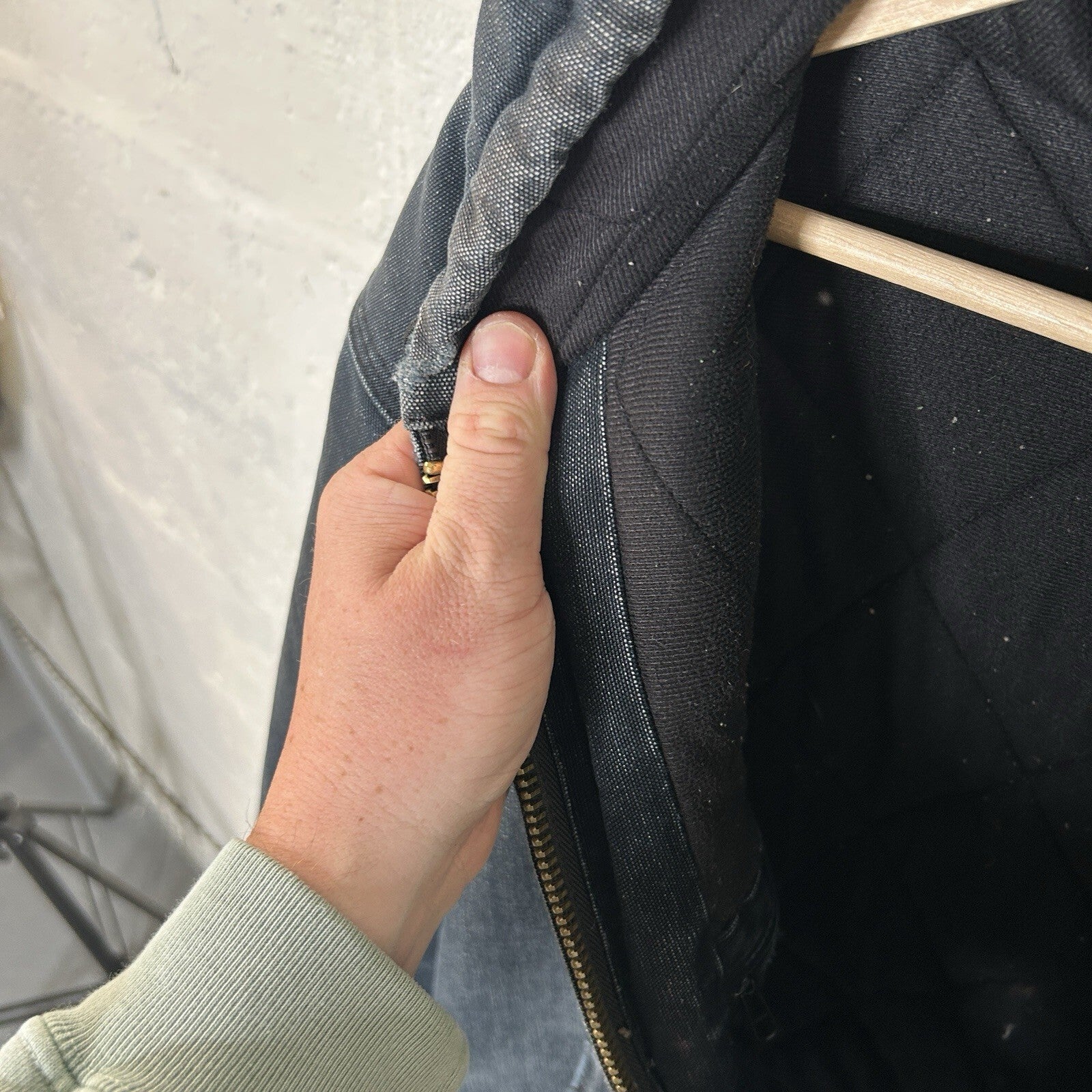 Vintage Carhartt Quilted Hooded Active Jacket “Black” J140 BLK Men’s Large