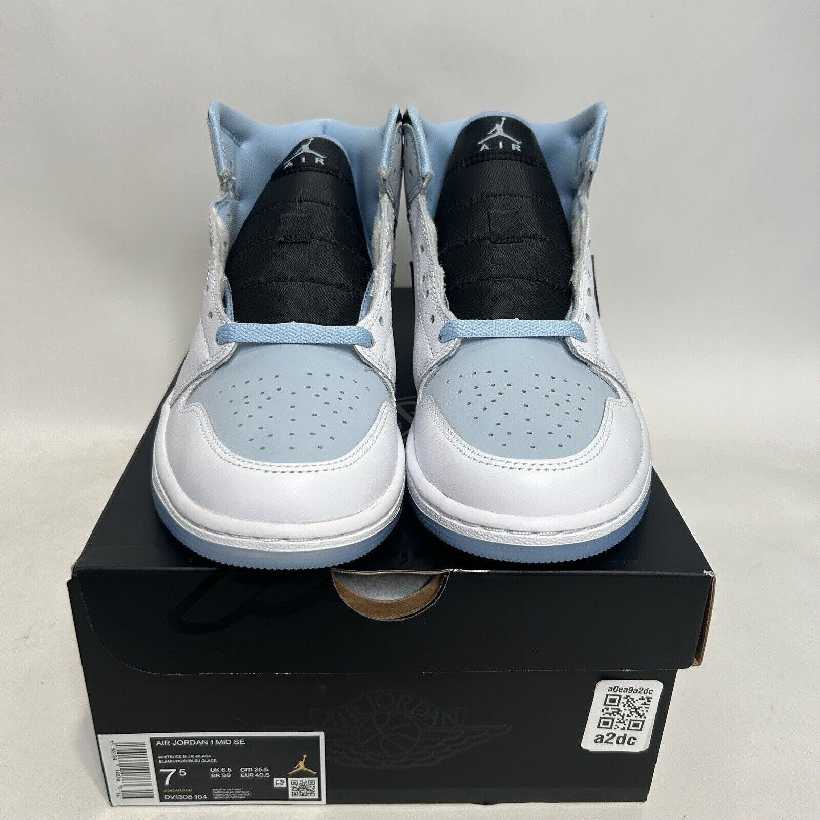 Nike Shoes Air Jordan 1 Mid SE “UNC/Ice Blue" 2024