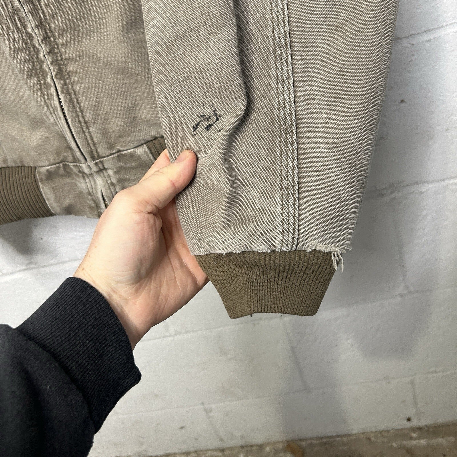 Carhartt Sandstone Quilted Hooded Active Jacket “Desert” J130 DES Men’s Medium