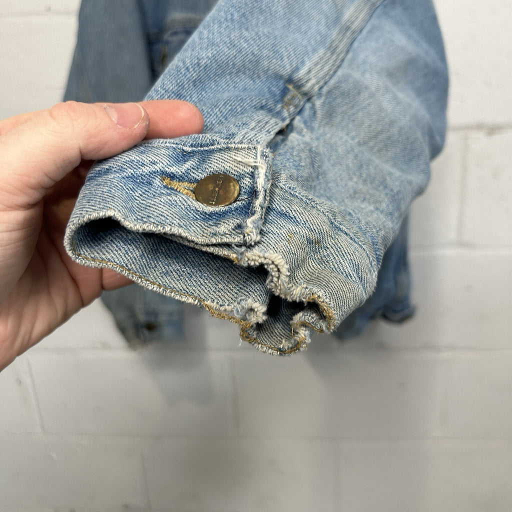 Vintage Carhartt Blanket-Lined Denim Trucker Jacket “Lightwash” JB0908 Men’s L
