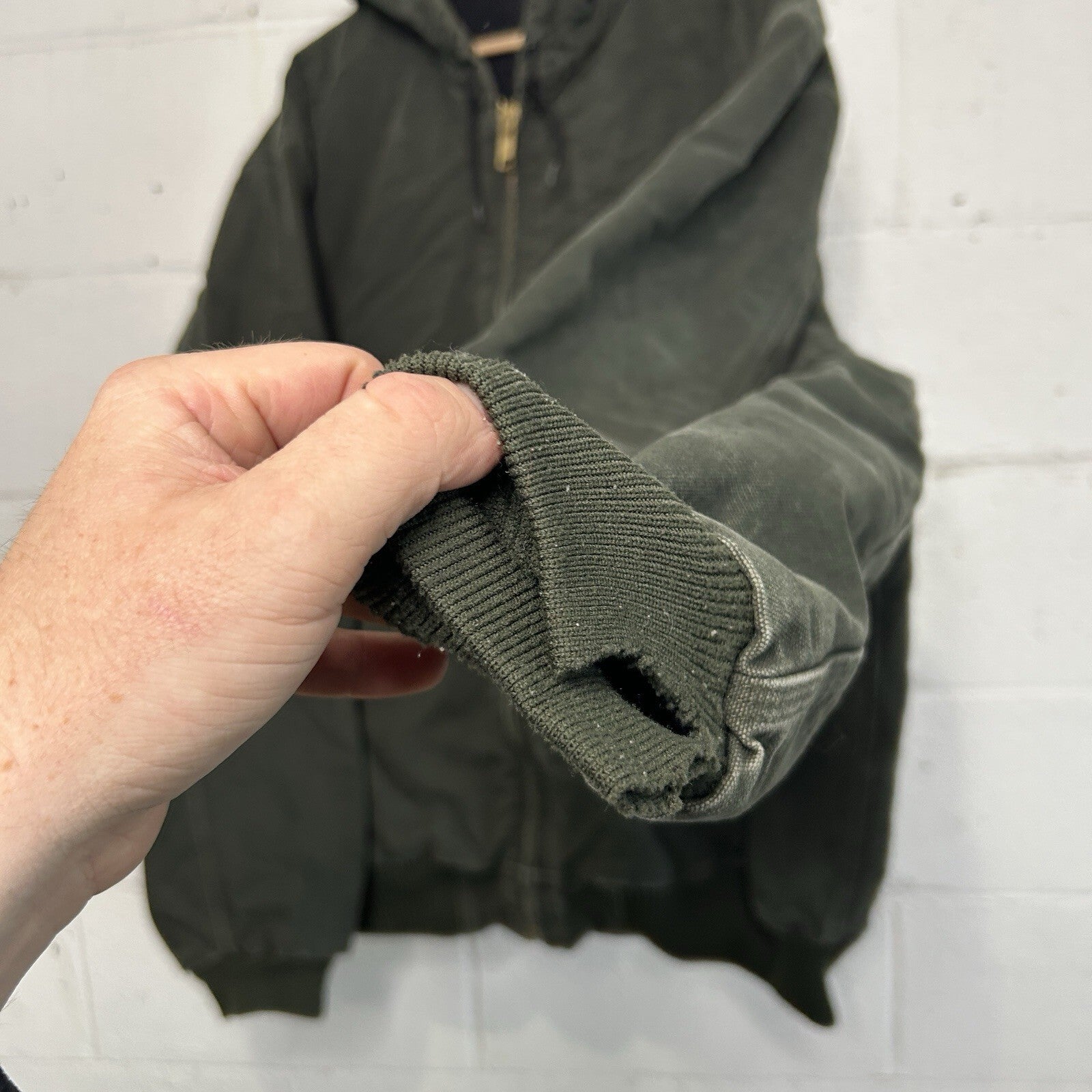 Vintage Carhartt Quilted Hooded Active Jacket “Moss” J130 MOS Men’s X-Large