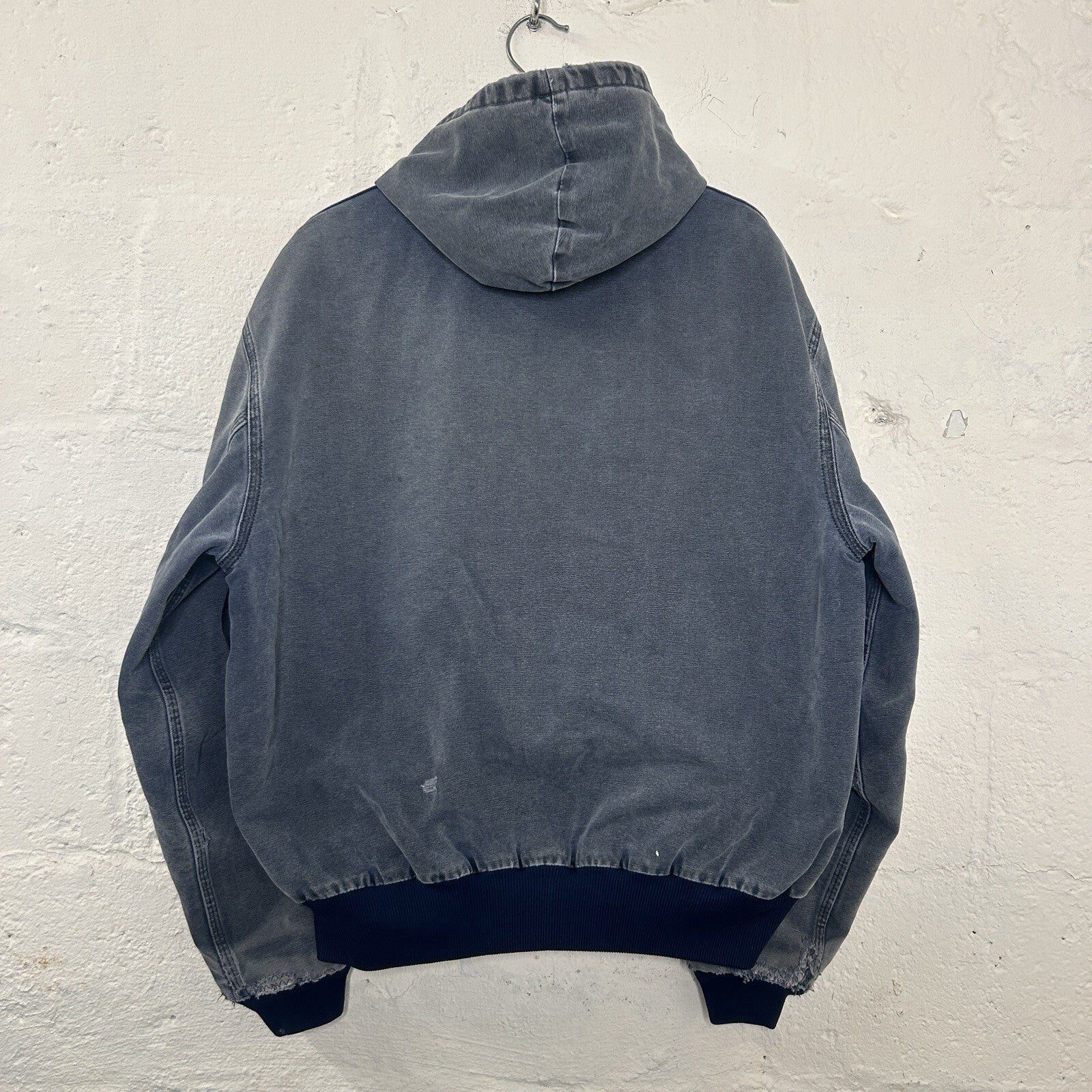 Vintage Faded Carhartt Hooded Active Jacket “Navy Blue” JQ283 Men’s X-Large