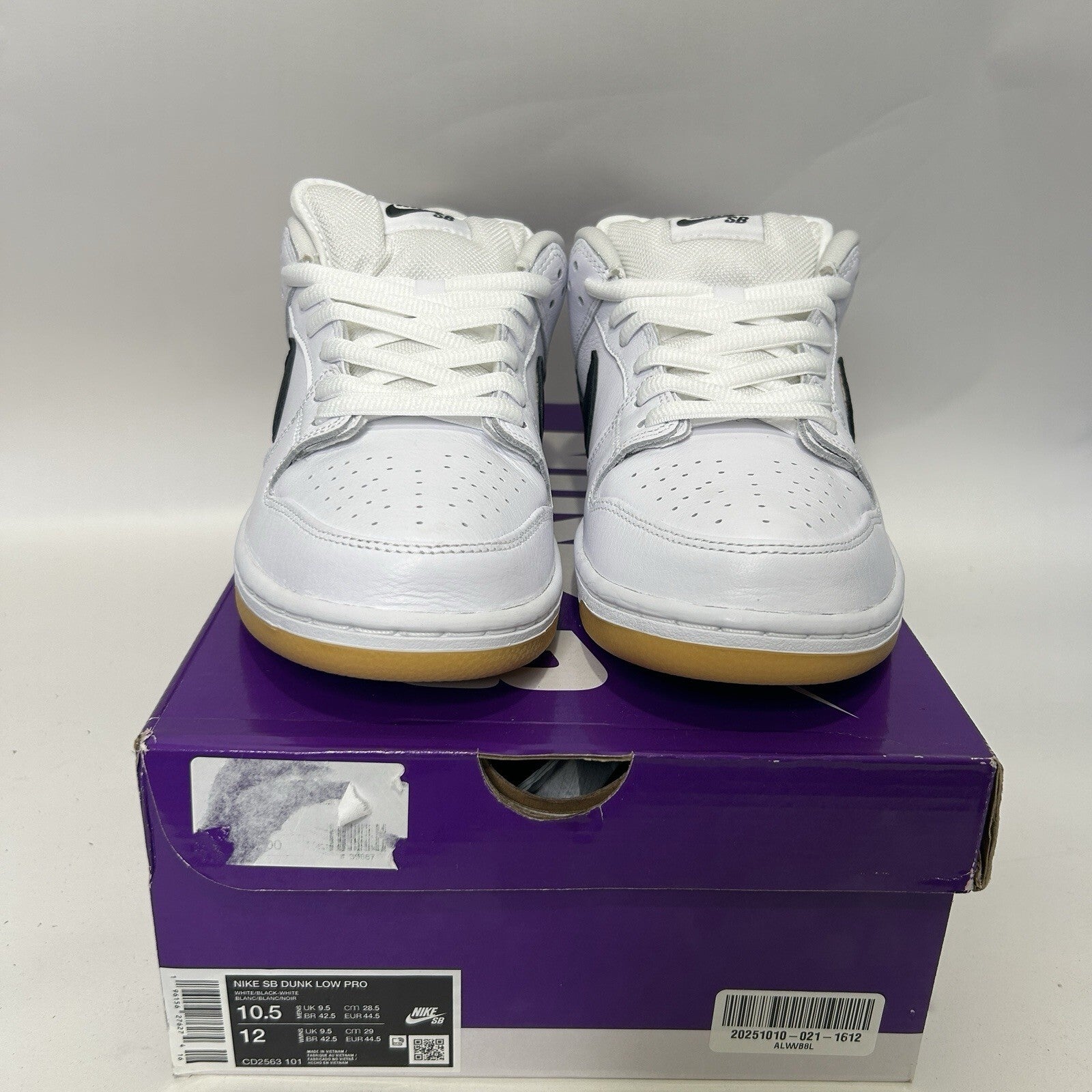 Mens Nike SB Dunk Low Pro "White Gum" CD2563-101 Men’s 10.5 New