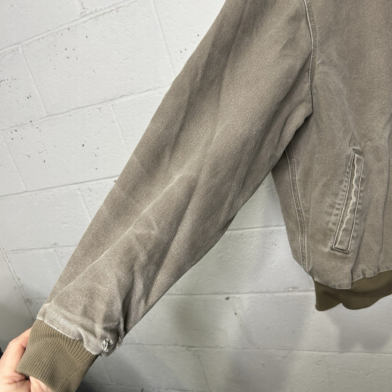 Vintage Carhartt Mesh-Lined Santa Fe Jacket “Desert Brown” J102 DES Men’s Large