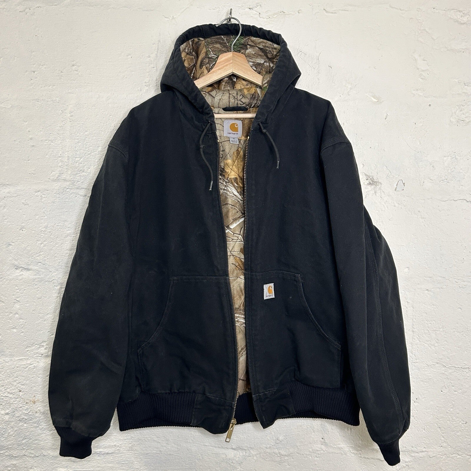 Carhartt X Realtree Camo-Lined Hooded Active Jacket “Black” 101074-001 Men’s XL