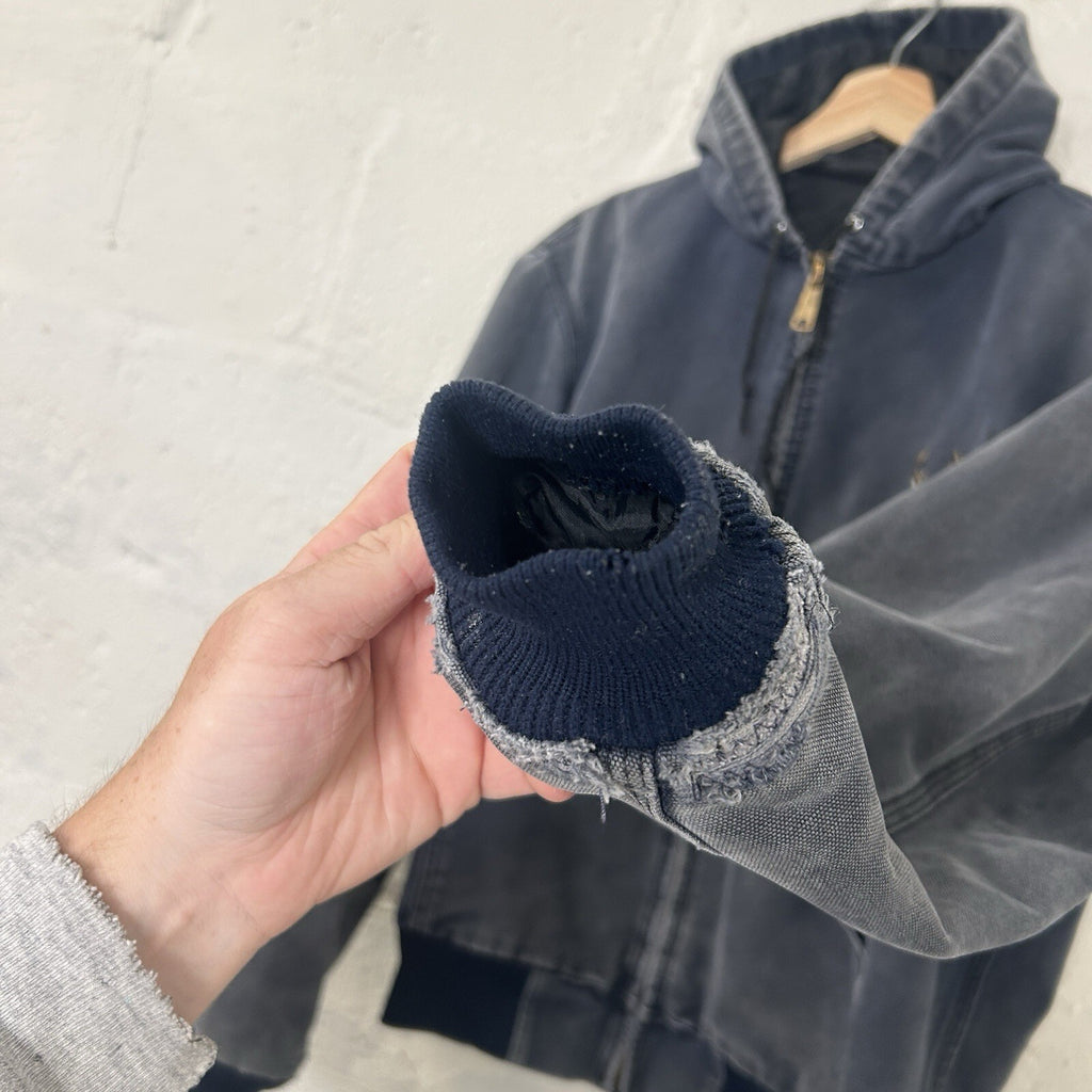 Vintage Faded Carhartt Hooded Active Jacket “Navy Blue” JQ283 Men’s Small