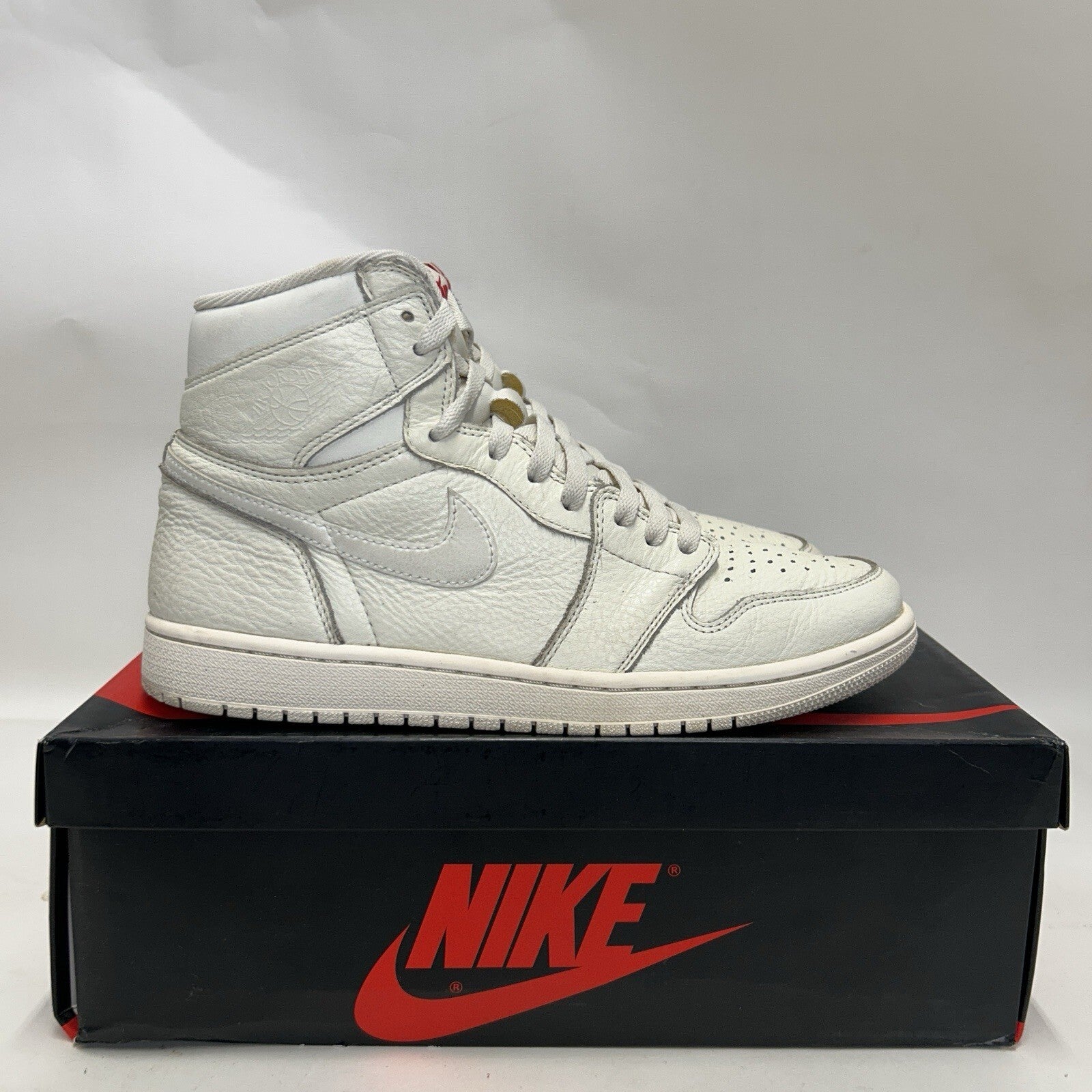 Nike Air Jordan 1 Retro High OG “Sail” 555088-114 Men’s 10.5 Worn